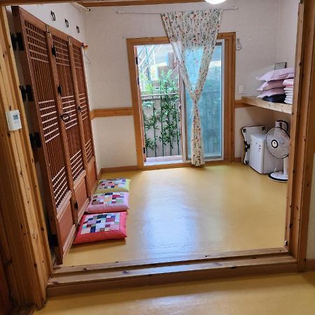 Beautiful House Hotel Jeonju Bagian luar foto