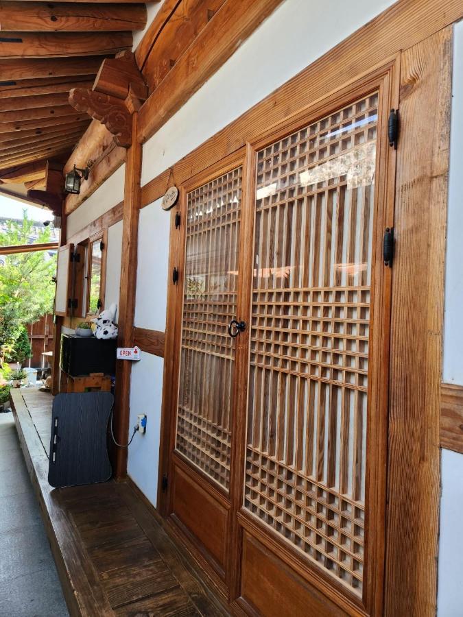 Beautiful House Hotel Jeonju Bagian luar foto