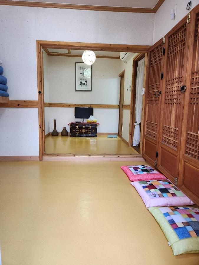 Beautiful House Hotel Jeonju Bagian luar foto