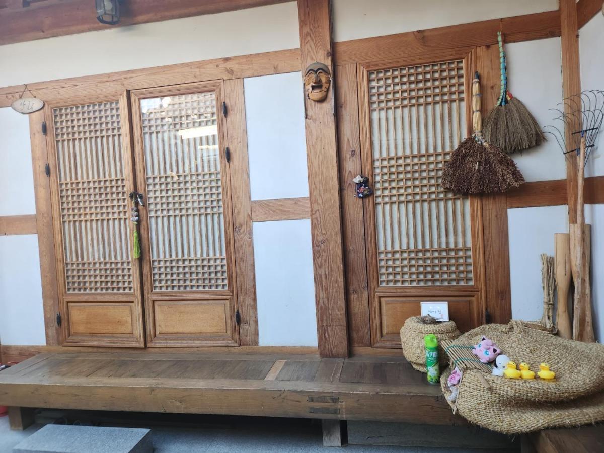 Beautiful House Hotel Jeonju Bagian luar foto