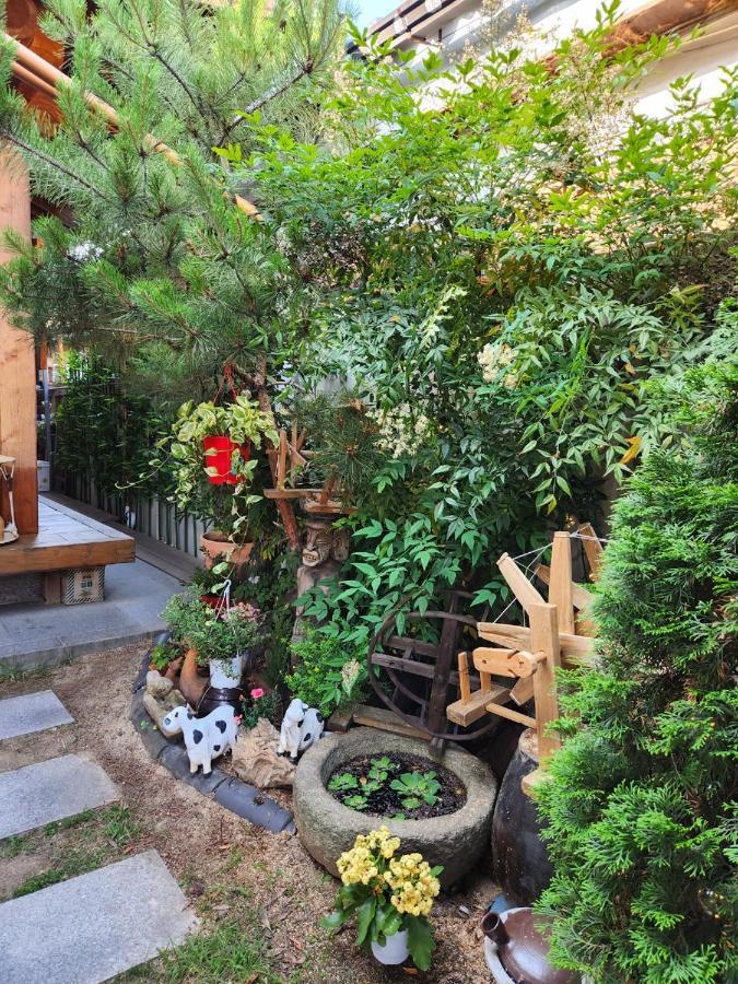 Beautiful House Hotel Jeonju Bagian luar foto