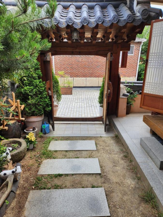 Beautiful House Hotel Jeonju Bagian luar foto