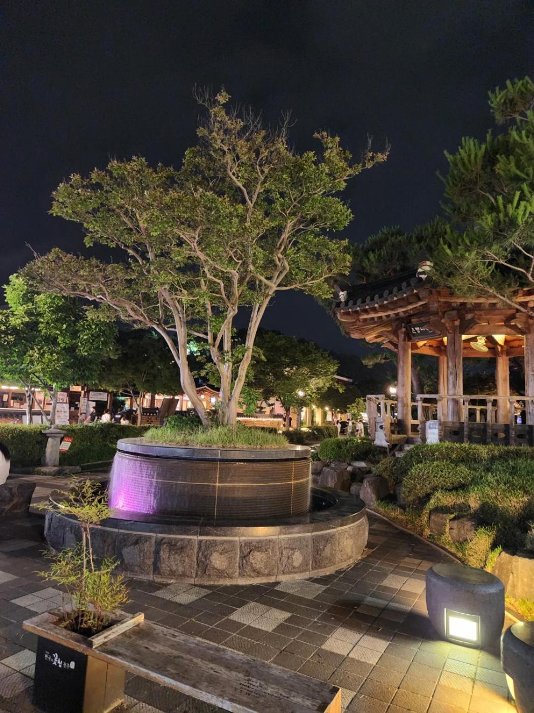 Beautiful House Hotel Jeonju Bagian luar foto