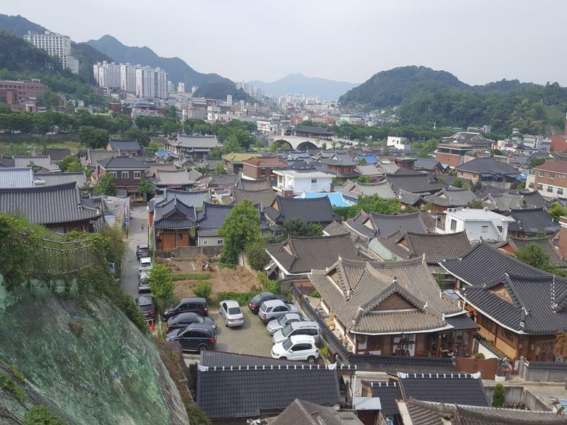 Beautiful House Hotel Jeonju Bagian luar foto