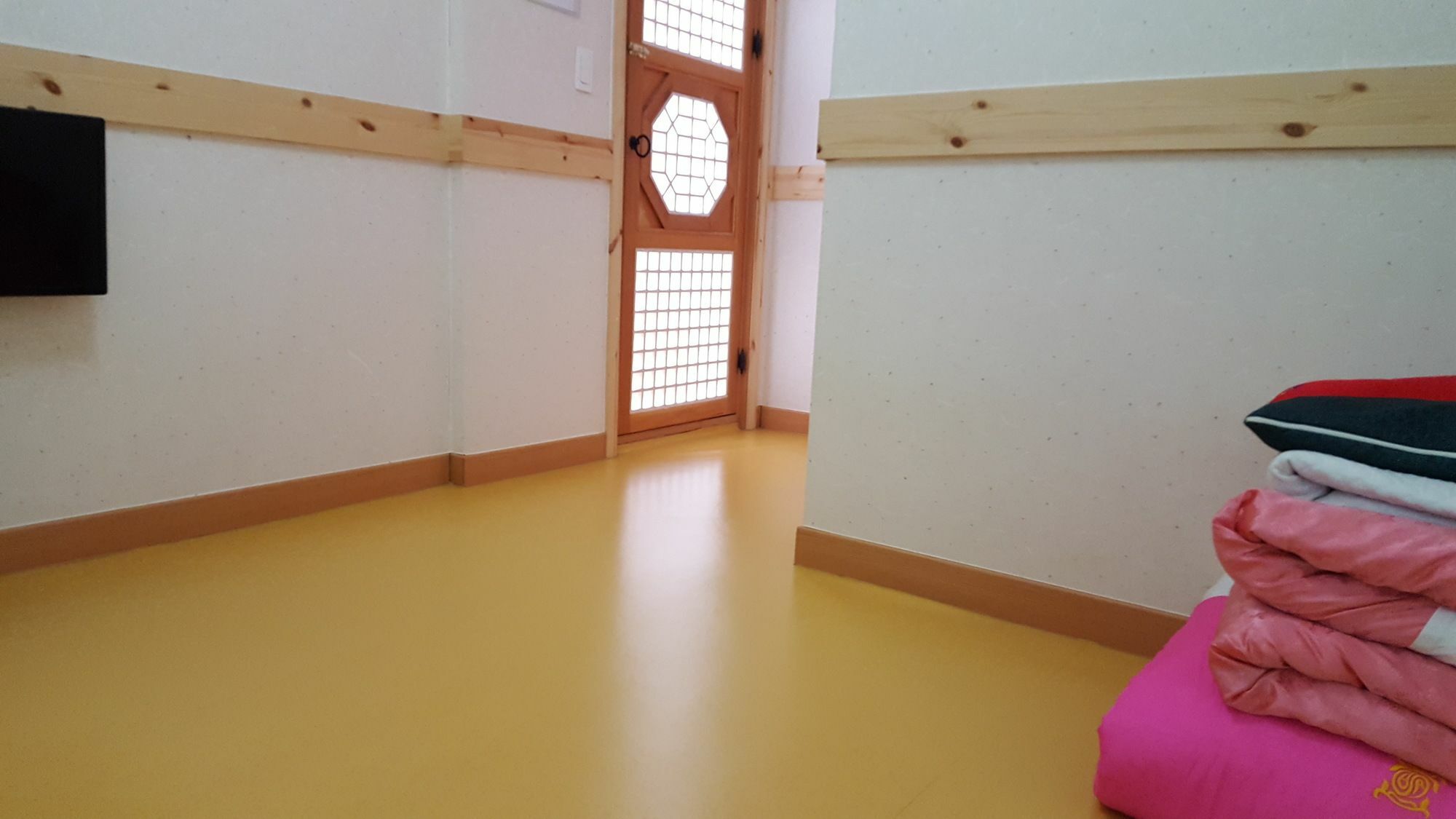 Beautiful House Hotel Jeonju Bagian luar foto