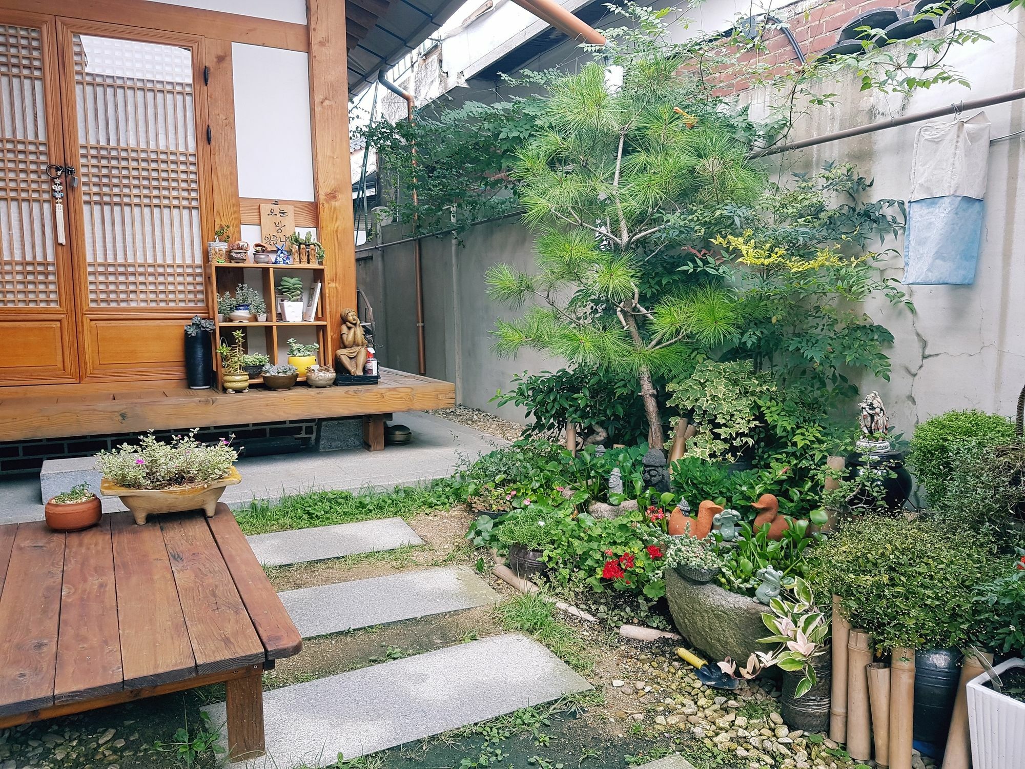 Beautiful House Hotel Jeonju Bagian luar foto